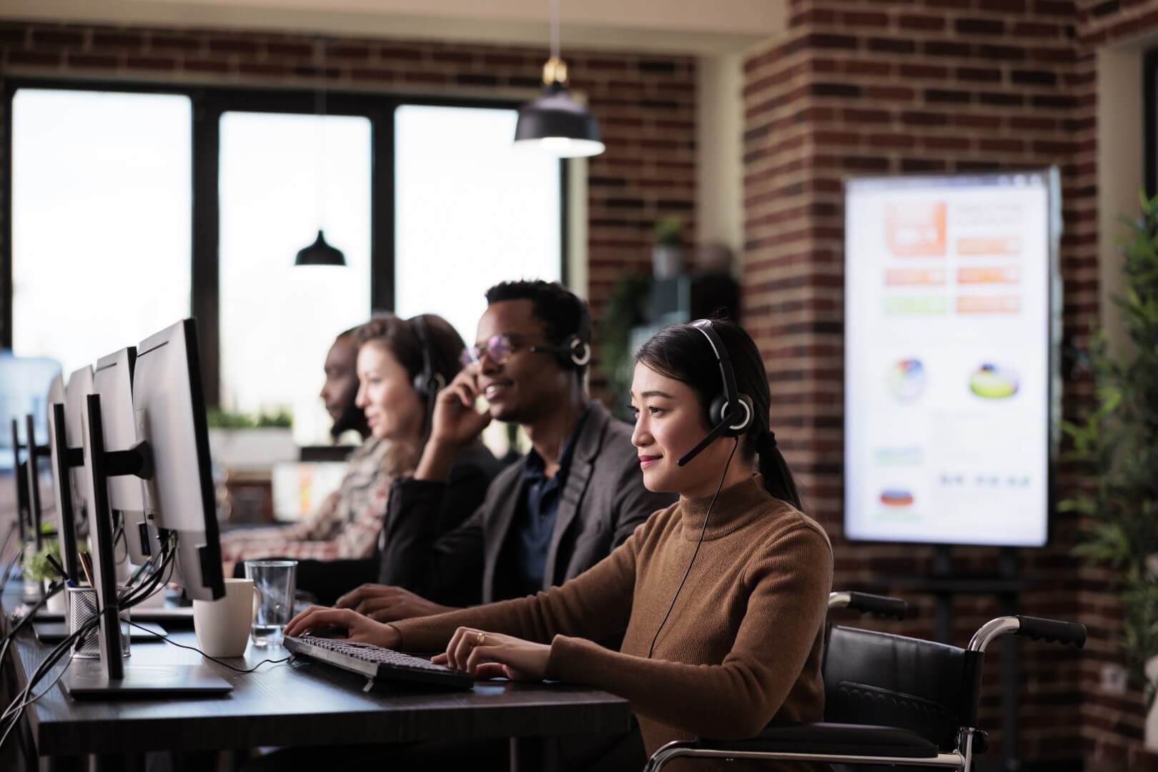 receptionist working in call center